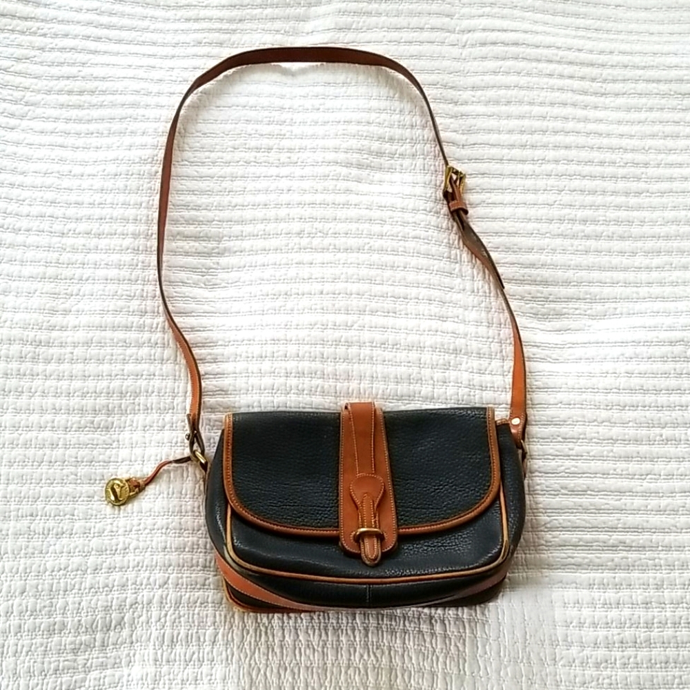 Dooney and bourke purse